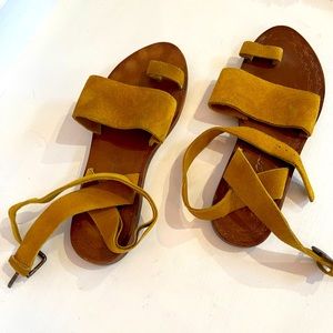 Free people leather sandal. 39
